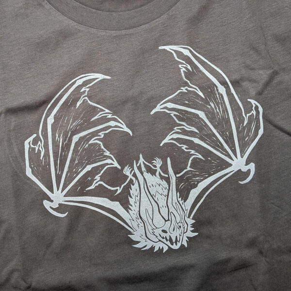 Bat tee Bat tee